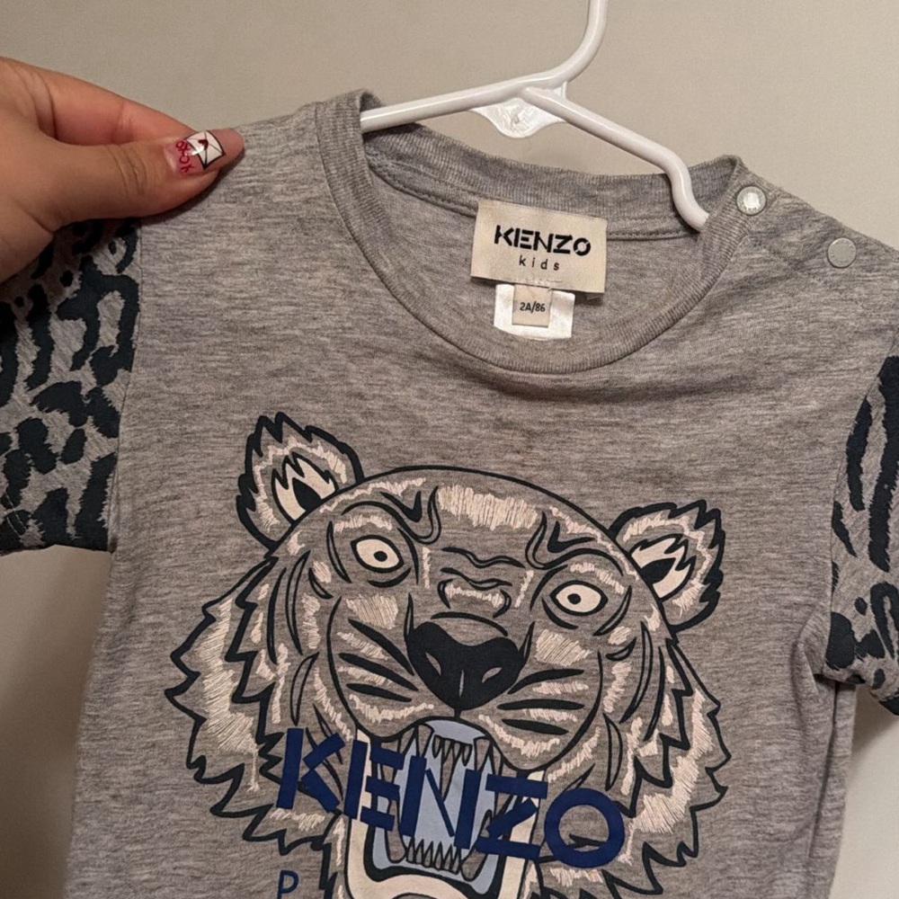 Kenzo Kids Gray and Black Tiger Graphic Tee